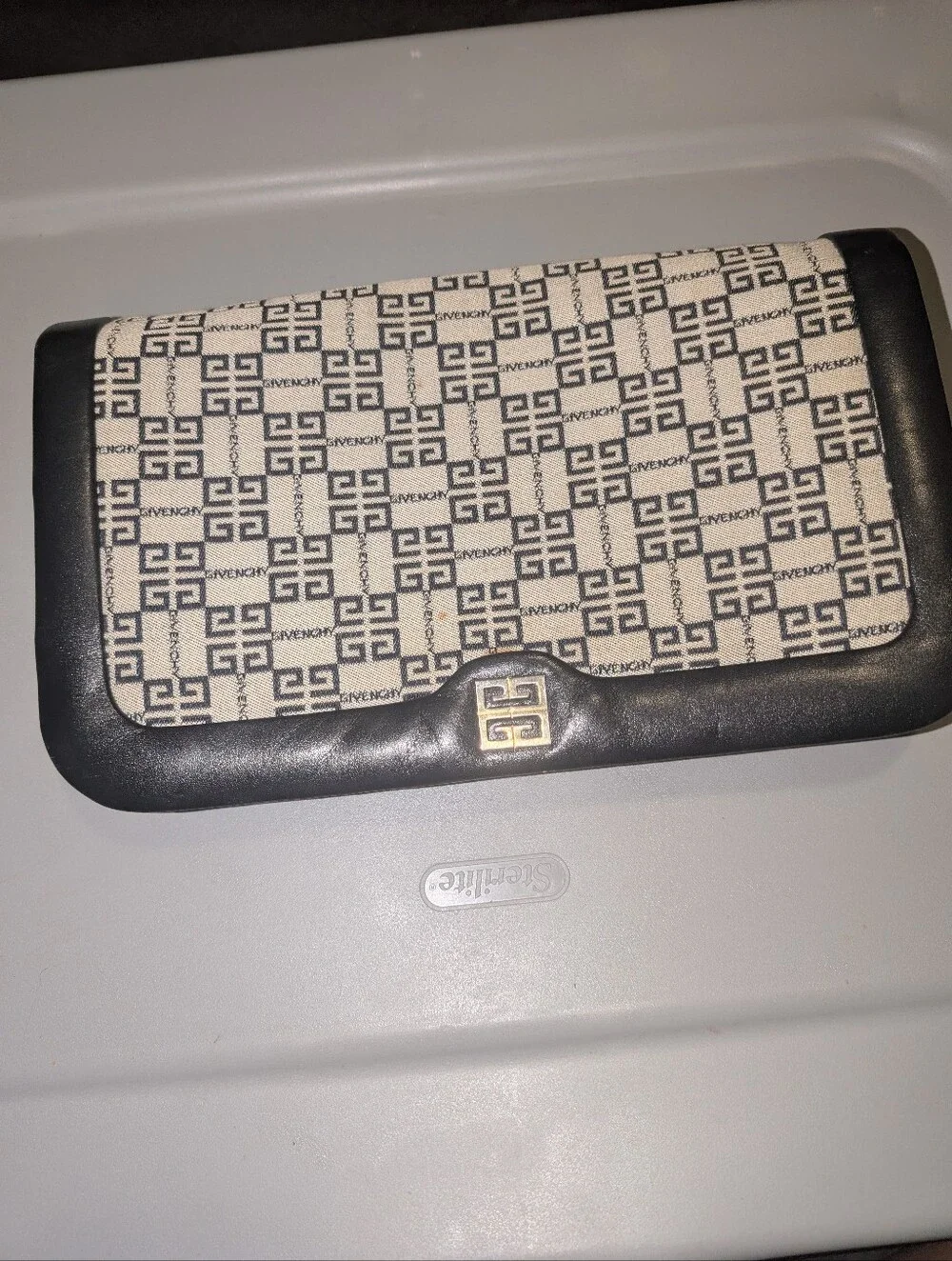 Vintage Sac Givenchy bag. 4G monogram canvas and leather clutch Or Crossbody
